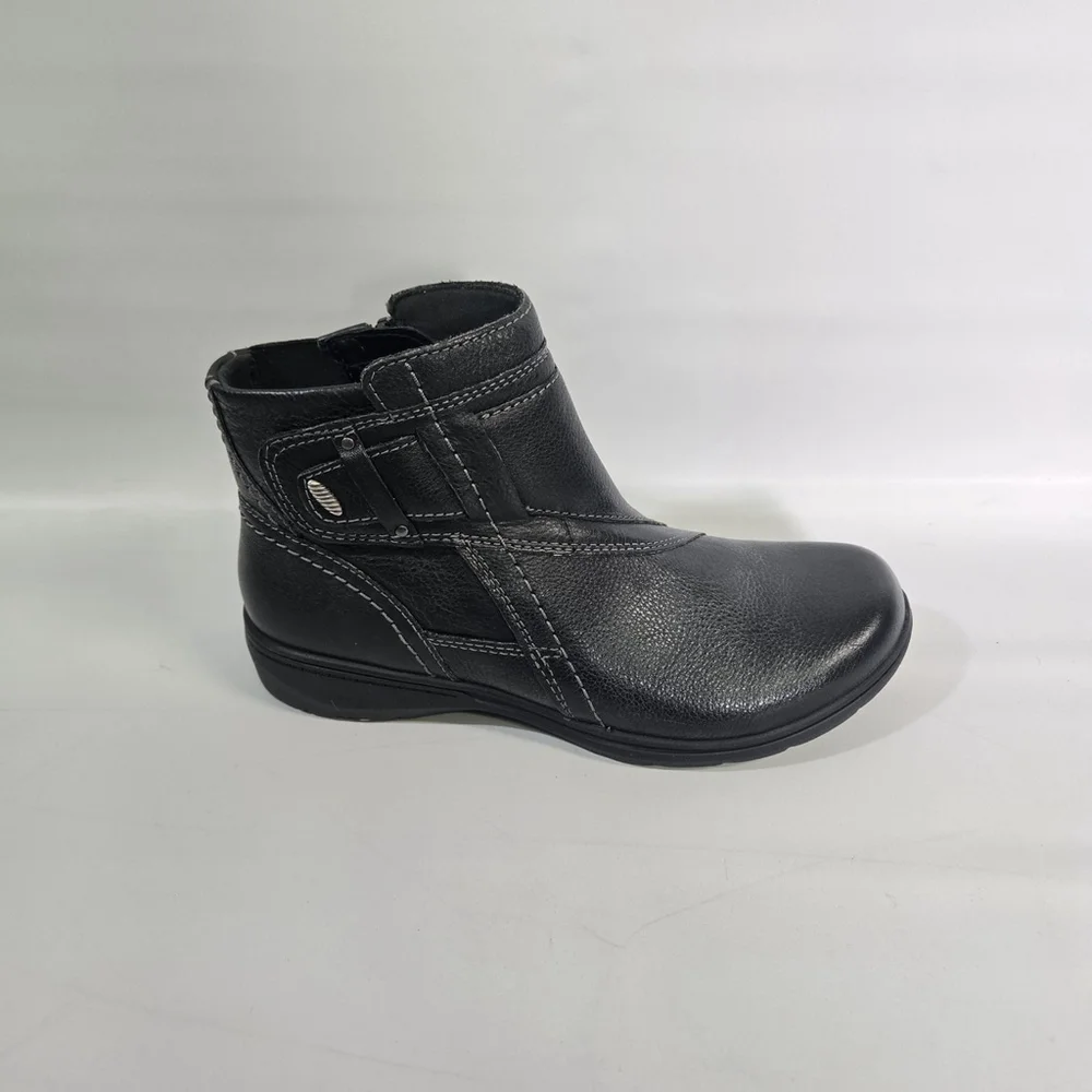 Clarks Women's Carleigh Style Black Leather Ankle Boots 7.5 NIB Comfort Winter